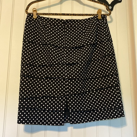WHBM swingy lined black and white polka dot tiered skirt. Size 12. - Picture 2 of 4